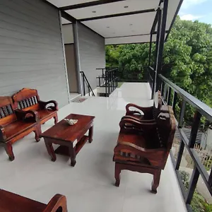 Hotel Kitty, Phi Phi Don